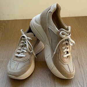 Steve Madden Beige and White Chunky Sneakers